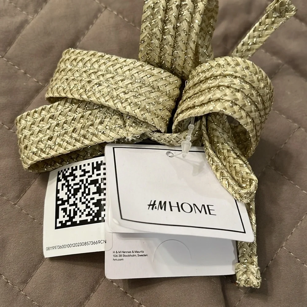 H&M 4-pack Glittery Napkin Rings / NWT